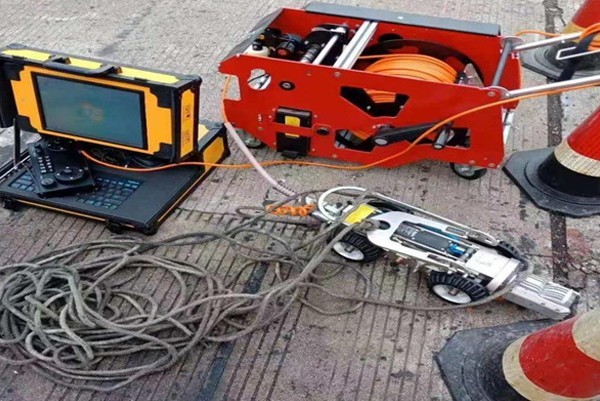 洛宁CCTV管道检测机器人